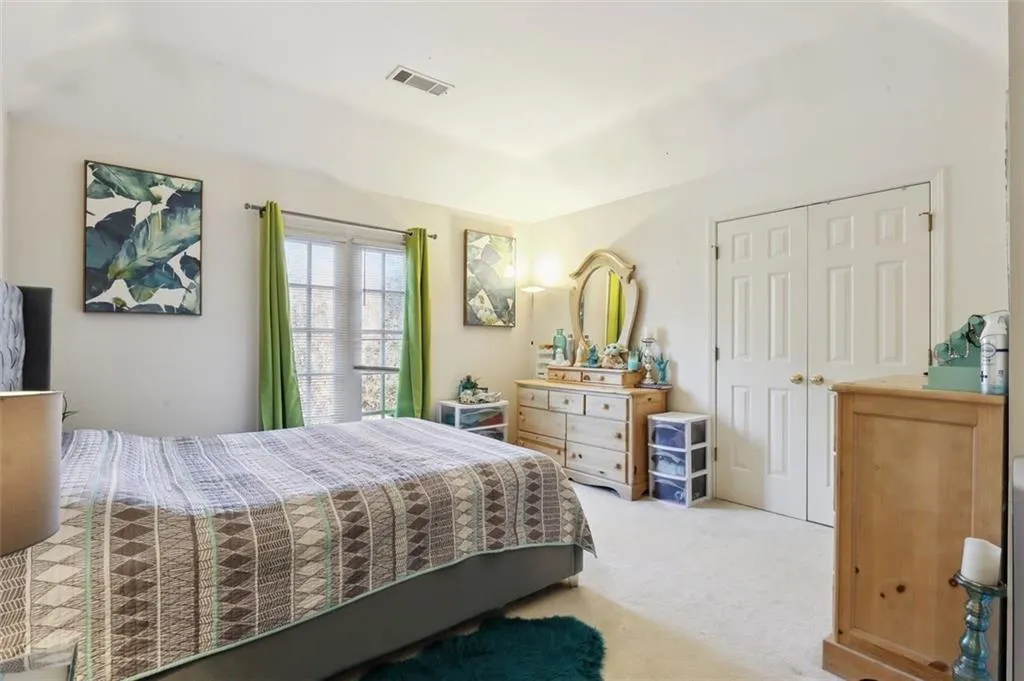 8210 Grogans Ferry Road, Atlanta, Georgia 30350, 5 Bedrooms Bedrooms, ,4 BathroomsBathrooms,Residential,Sold,8210 Grogans Ferry Road,7161872