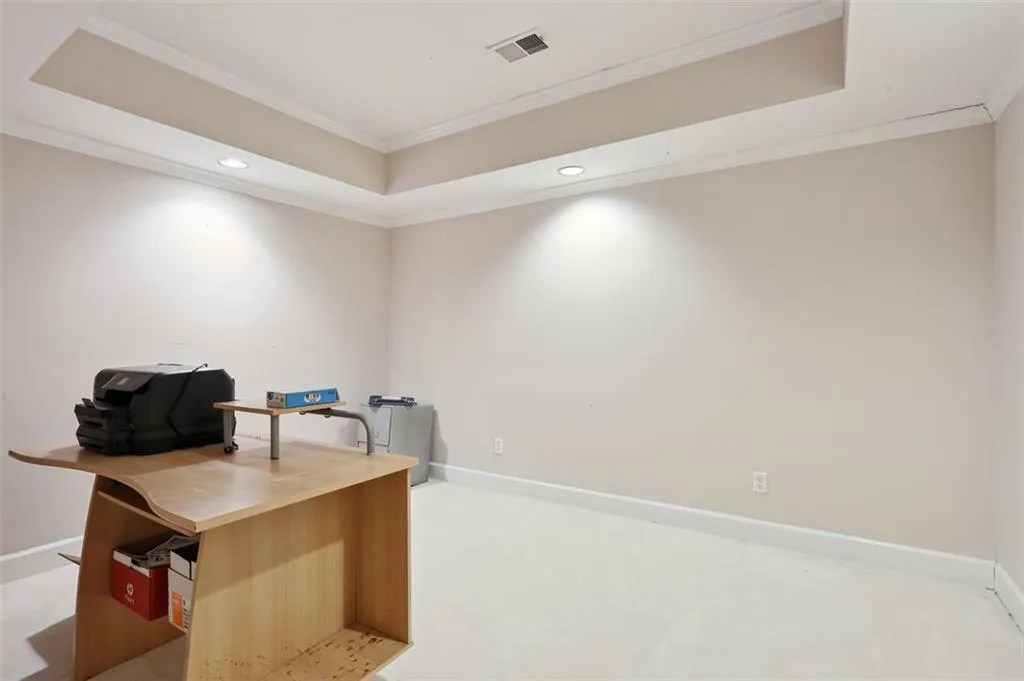 8210 Grogans Ferry Road, Atlanta, Georgia 30350, 5 Bedrooms Bedrooms, ,4 BathroomsBathrooms,Residential,Sold,8210 Grogans Ferry Road,7161872