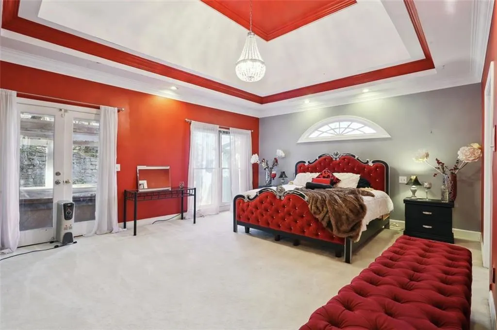 8210 Grogans Ferry Road, Atlanta, Georgia 30350, 5 Bedrooms Bedrooms, ,4 BathroomsBathrooms,Residential,Sold,8210 Grogans Ferry Road,7161872