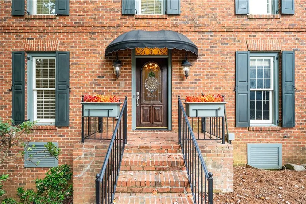 Welcoming Front Entry