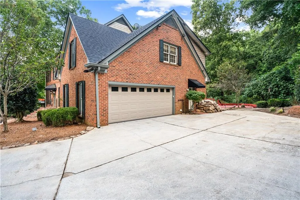 Side Entry Garage