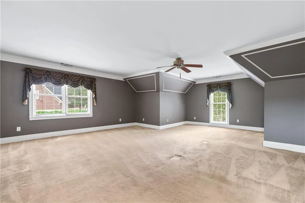 Huge Primary Bedroom with Sitting area