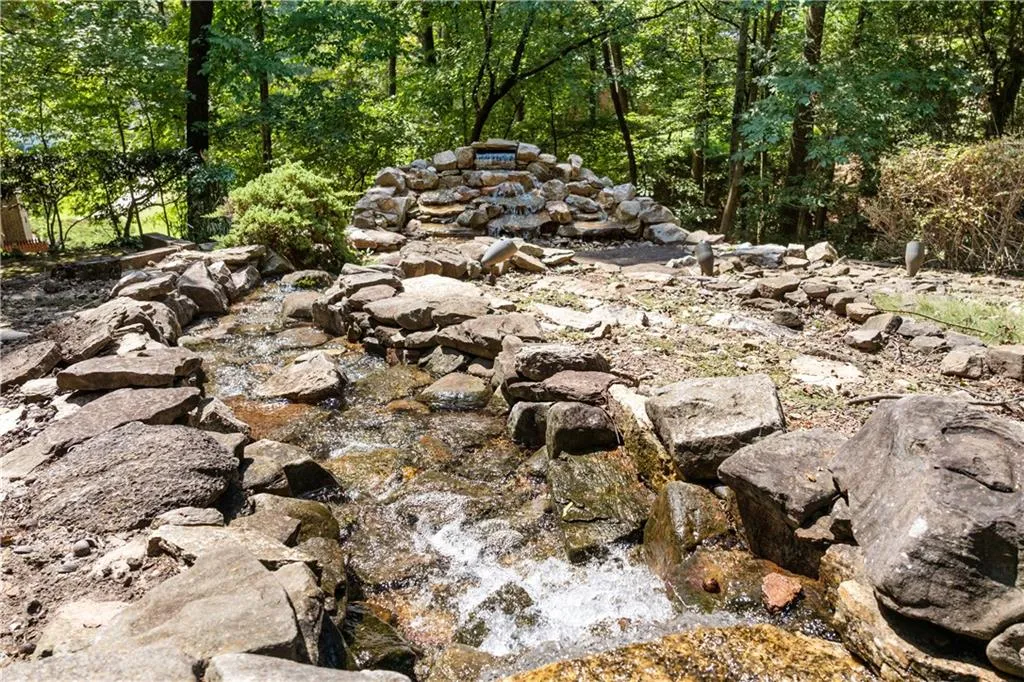 Gorgeous Soothing Water Feature!