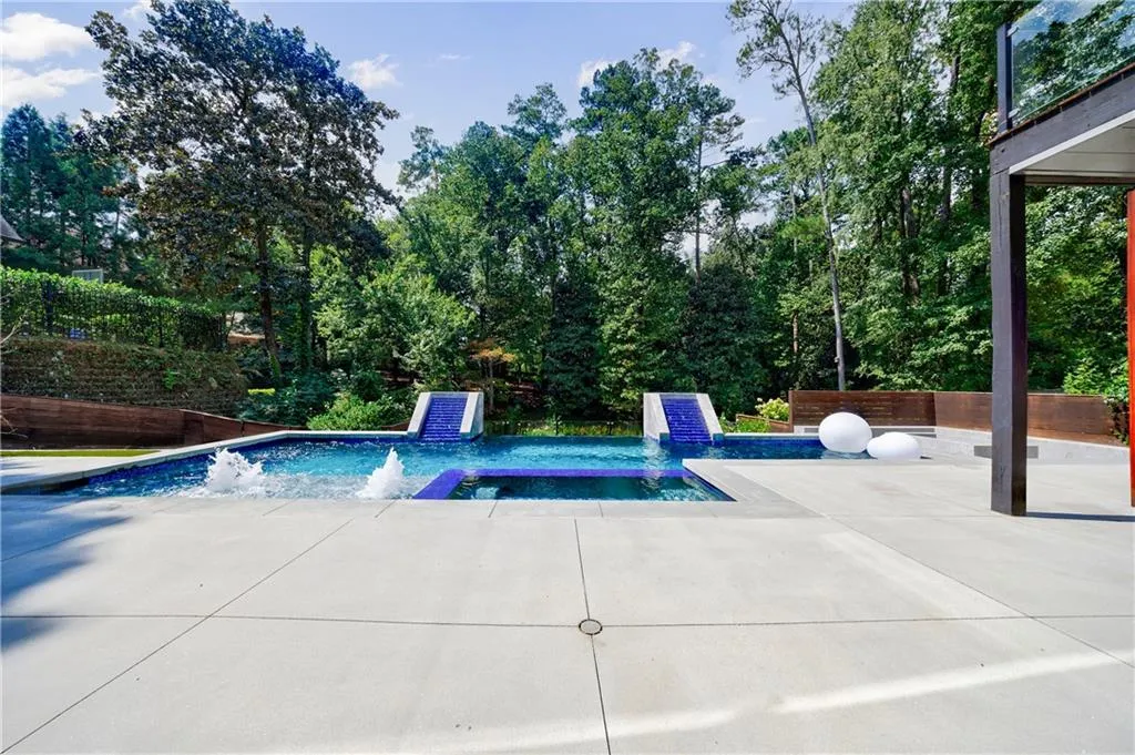 4036 Statewood Road Ne, Atlanta, Georgia 30342, 5 Bedrooms Bedrooms, ,6 BathroomsBathrooms,Residential,For Sale,4036 Statewood Road Ne,7646592
