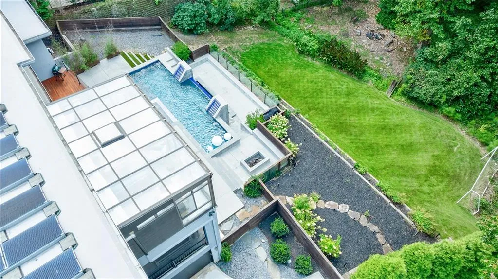 4036 Statewood Road Ne, Atlanta, Georgia 30342, 5 Bedrooms Bedrooms, ,6 BathroomsBathrooms,Residential,For Sale,4036 Statewood Road Ne,7646592
