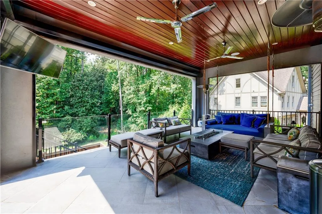 4036 Statewood Road Ne, Atlanta, Georgia 30342, 5 Bedrooms Bedrooms, ,6 BathroomsBathrooms,Residential,For Sale,4036 Statewood Road Ne,7646592