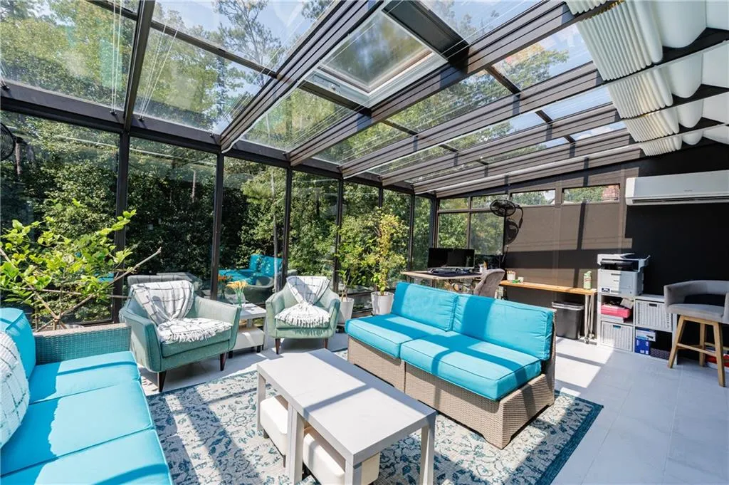 4036 Statewood Road Ne, Atlanta, Georgia 30342, 5 Bedrooms Bedrooms, ,6 BathroomsBathrooms,Residential,For Sale,4036 Statewood Road Ne,7646592