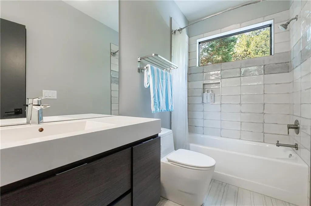 4036 Statewood Road Ne, Atlanta, Georgia 30342, 5 Bedrooms Bedrooms, ,6 BathroomsBathrooms,Residential,For Sale,4036 Statewood Road Ne,7646592
