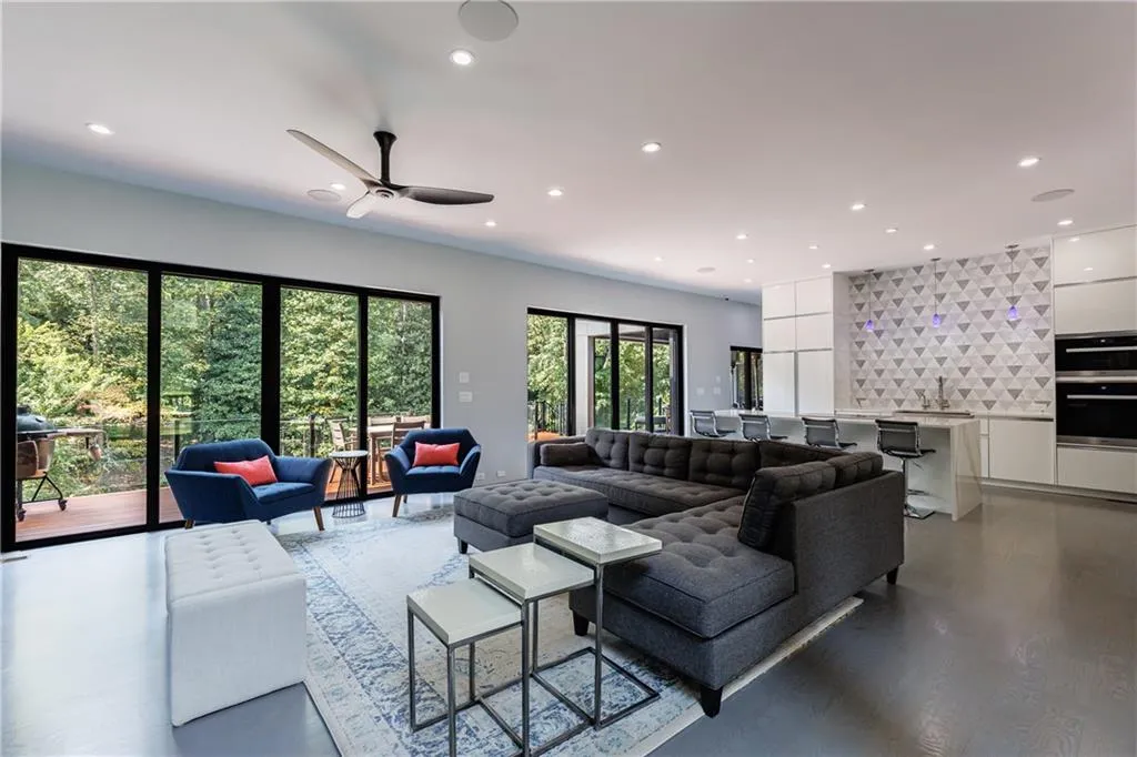 4036 Statewood Road Ne, Atlanta, Georgia 30342, 5 Bedrooms Bedrooms, ,6 BathroomsBathrooms,Residential,For Sale,4036 Statewood Road Ne,7646592