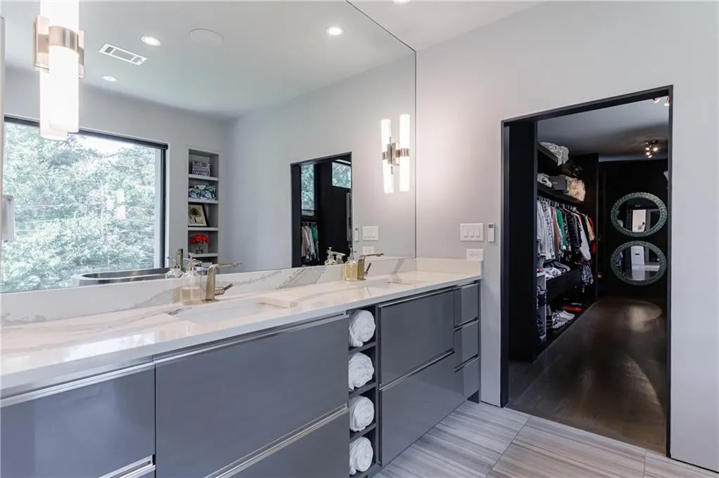 4036 Statewood Road Ne, Atlanta, Georgia 30342, 5 Bedrooms Bedrooms, ,6 BathroomsBathrooms,Residential,For Sale,4036 Statewood Road Ne,7646592