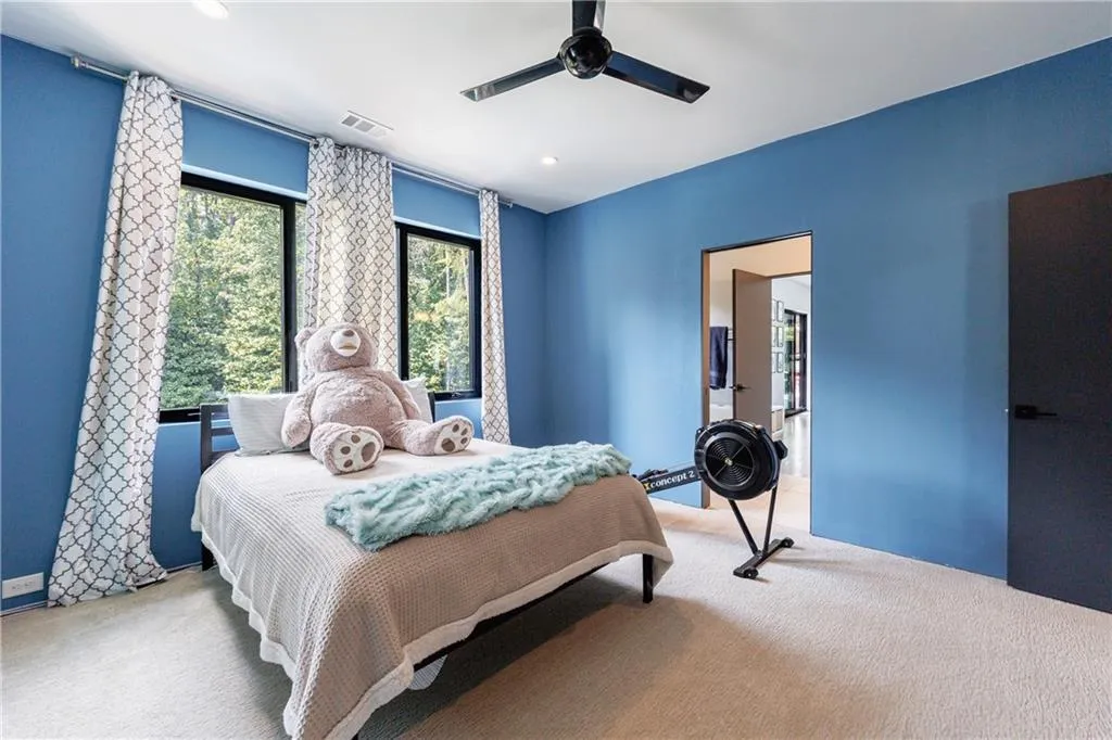 guest bedroom on main