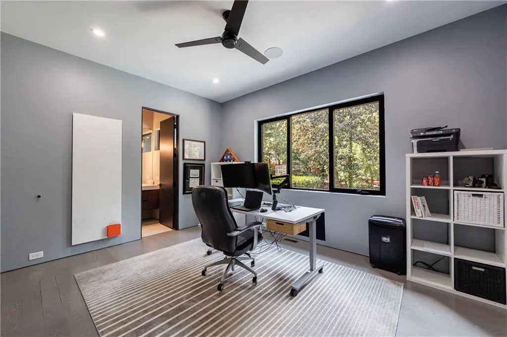 office with en-suite bath
