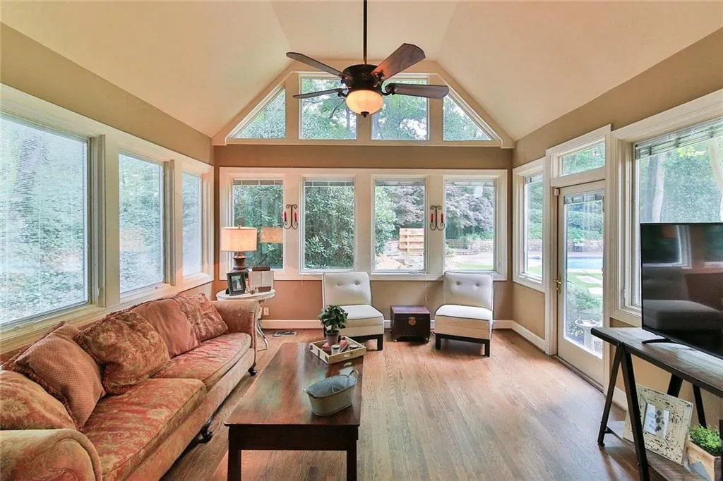 2670 Spalding Drive, Sandy Springs, Georgia 30350, 4 Bedrooms Bedrooms, ,3 BathroomsBathrooms,Residential,Sold,2670 Spalding Drive,6577360