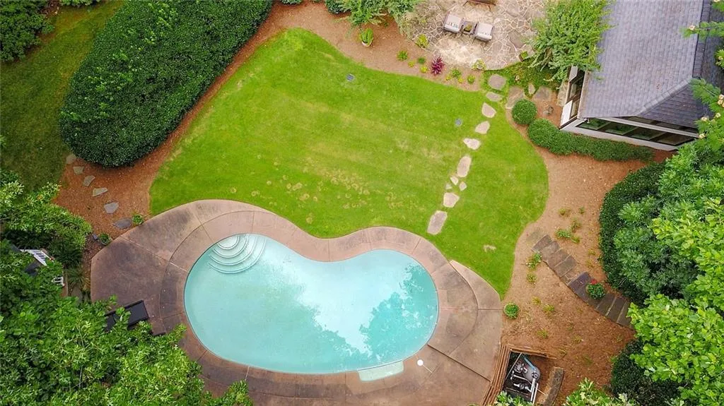 2670 Spalding Drive, Sandy Springs, Georgia 30350, 4 Bedrooms Bedrooms, ,3 BathroomsBathrooms,Residential,Sold,2670 Spalding Drive,6577360