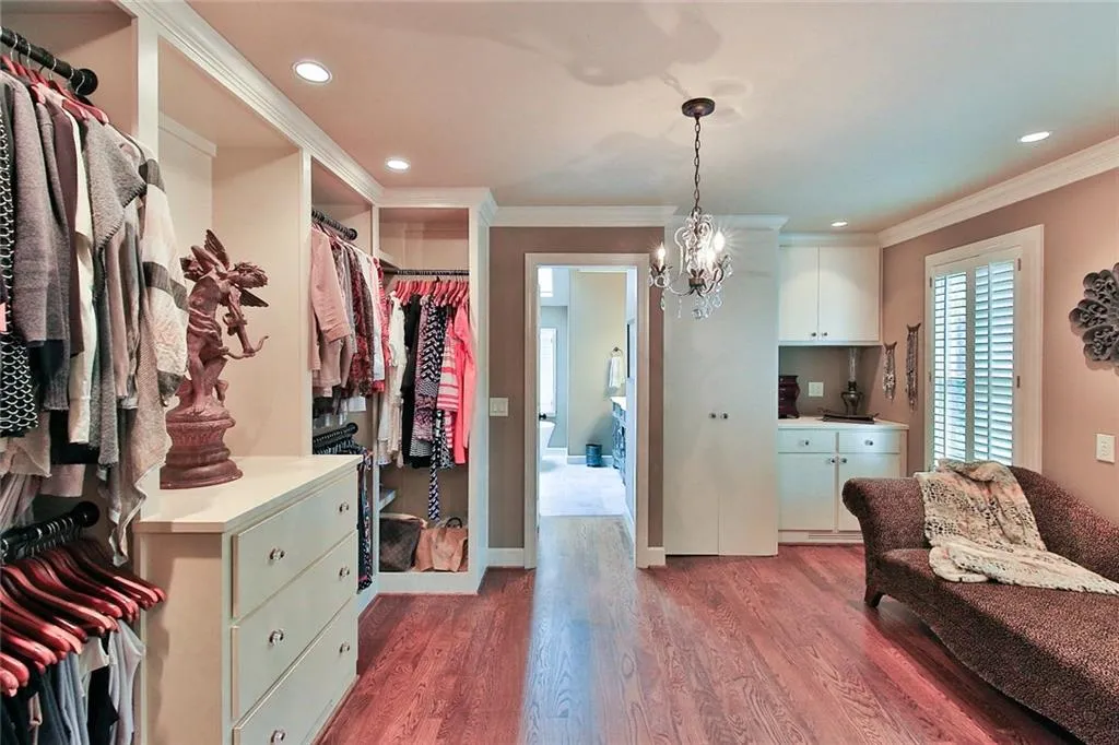 2670 Spalding Drive, Sandy Springs, Georgia 30350, 4 Bedrooms Bedrooms, ,3 BathroomsBathrooms,Residential,Sold,2670 Spalding Drive,6577360