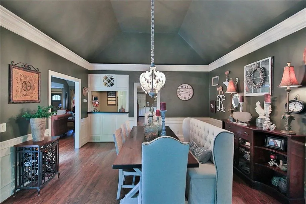 2670 Spalding Drive, Sandy Springs, Georgia 30350, 4 Bedrooms Bedrooms, ,3 BathroomsBathrooms,Residential,Sold,2670 Spalding Drive,6577360