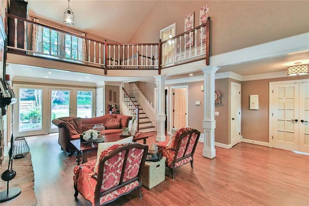 2670 Spalding Drive, Sandy Springs, Georgia 30350, 4 Bedrooms Bedrooms, ,3 BathroomsBathrooms,Residential,Sold,2670 Spalding Drive,6577360