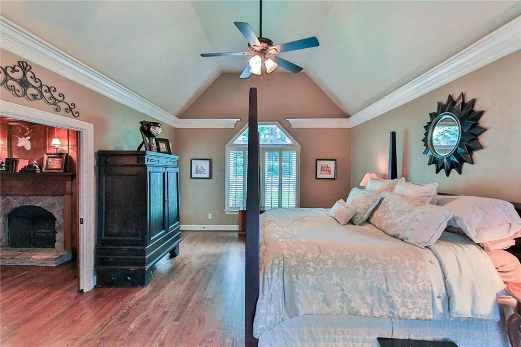 2670 Spalding Drive, Sandy Springs, Georgia 30350, 4 Bedrooms Bedrooms, ,3 BathroomsBathrooms,Residential,Sold,2670 Spalding Drive,6577360