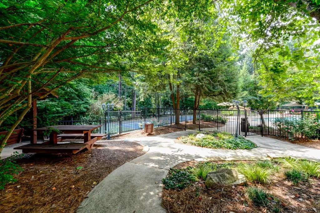 6800 Glenridge Drive Unit 6820 I, Atlanta, Georgia 30328, 2 Bedrooms Bedrooms, ,2 BathroomsBathrooms,Residential,Sold,6800 Glenridge Drive Unit 6820 I,5633106