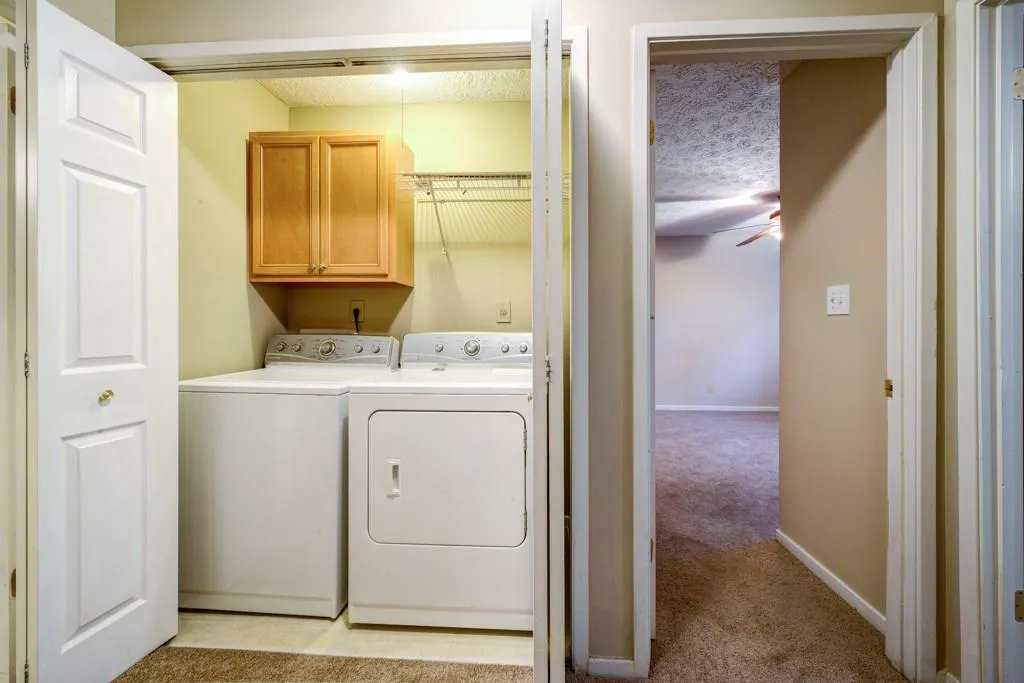 6800 Glenridge Drive Unit 6820 I, Atlanta, Georgia 30328, 2 Bedrooms Bedrooms, ,2 BathroomsBathrooms,Residential,Sold,6800 Glenridge Drive Unit 6820 I,5633106