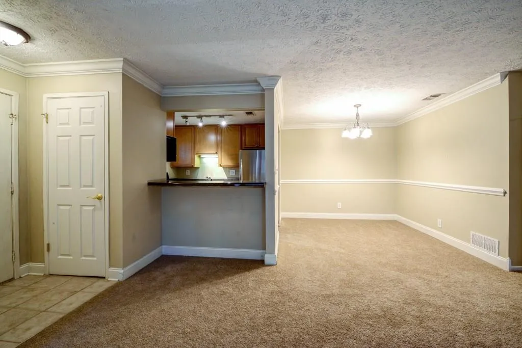 6800 Glenridge Drive Unit 6820 I, Atlanta, Georgia 30328, 2 Bedrooms Bedrooms, ,2 BathroomsBathrooms,Residential,Sold,6800 Glenridge Drive Unit 6820 I,5633106