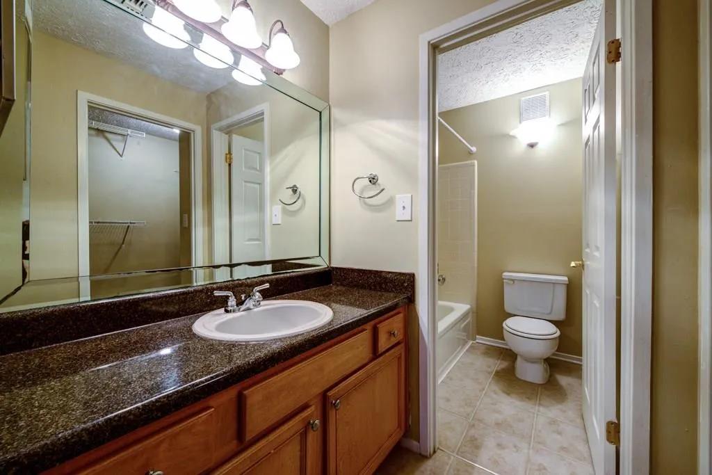 6800 Glenridge Drive Unit 6820 I, Atlanta, Georgia 30328, 2 Bedrooms Bedrooms, ,2 BathroomsBathrooms,Residential,Sold,6800 Glenridge Drive Unit 6820 I,5633106