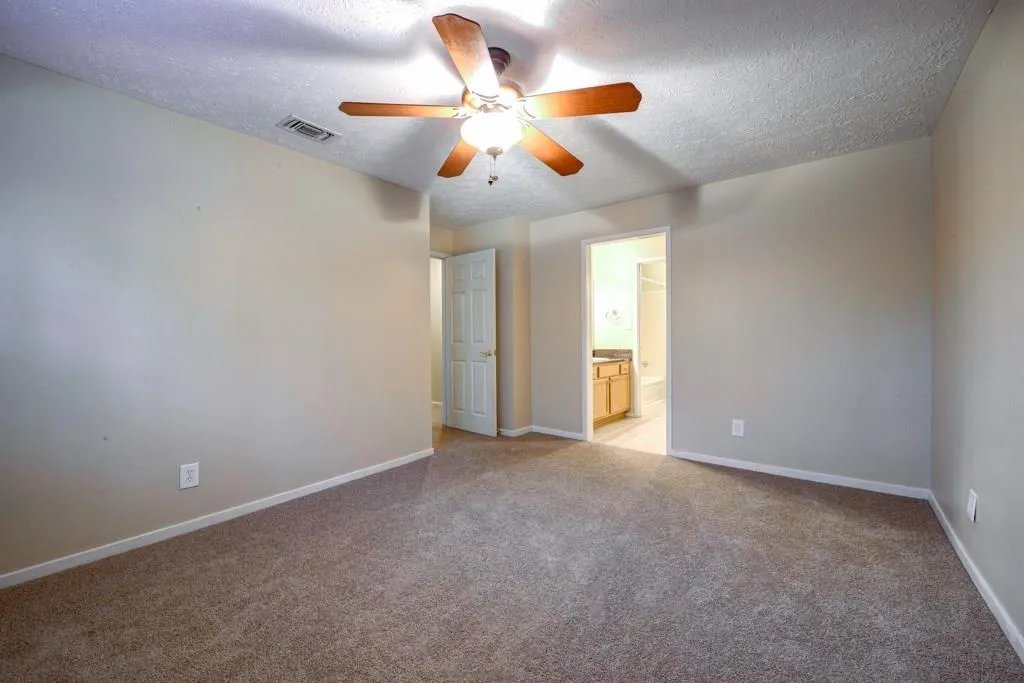 6800 Glenridge Drive Unit 6820 I, Atlanta, Georgia 30328, 2 Bedrooms Bedrooms, ,2 BathroomsBathrooms,Residential,Sold,6800 Glenridge Drive Unit 6820 I,5633106