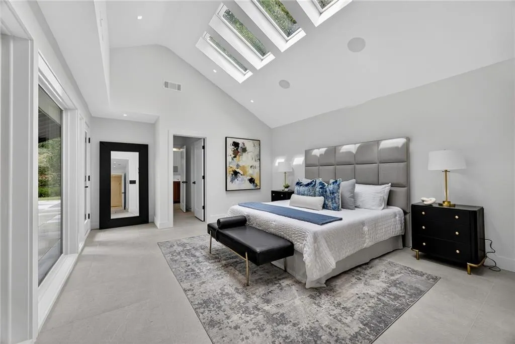 585 Amberidge Trail, Atlanta, Georgia 30328, 6 Bedrooms Bedrooms, ,5 BathroomsBathrooms,Residential,For Sale,585 Amberidge Trail,7663088