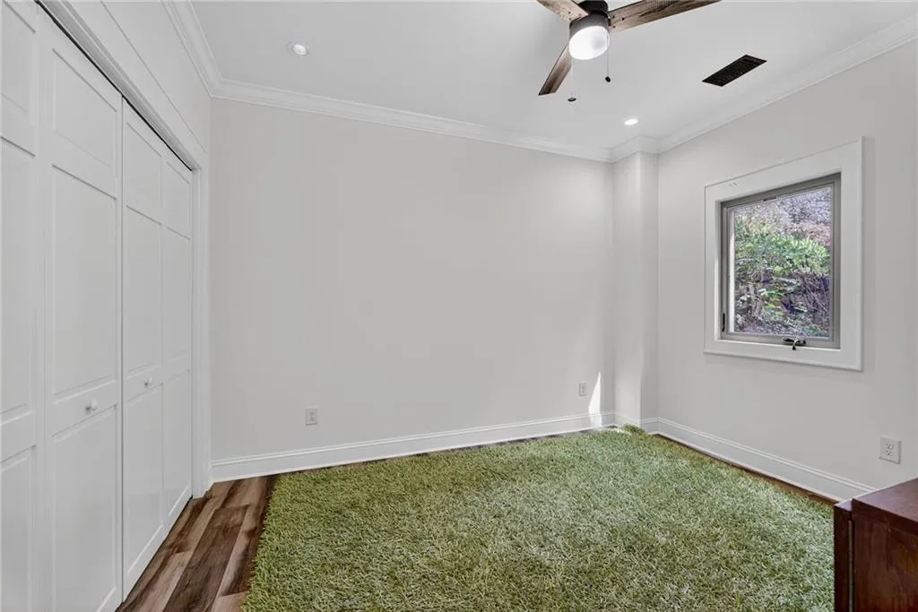 585 Amberidge Trail, Atlanta, Georgia 30328, 6 Bedrooms Bedrooms, ,5 BathroomsBathrooms,Residential,For Sale,585 Amberidge Trail,7663088