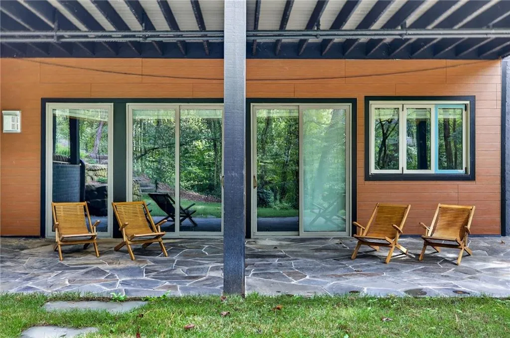 585 Amberidge Trail, Atlanta, Georgia 30328, 6 Bedrooms Bedrooms, ,5 BathroomsBathrooms,Residential,For Sale,585 Amberidge Trail,7663088