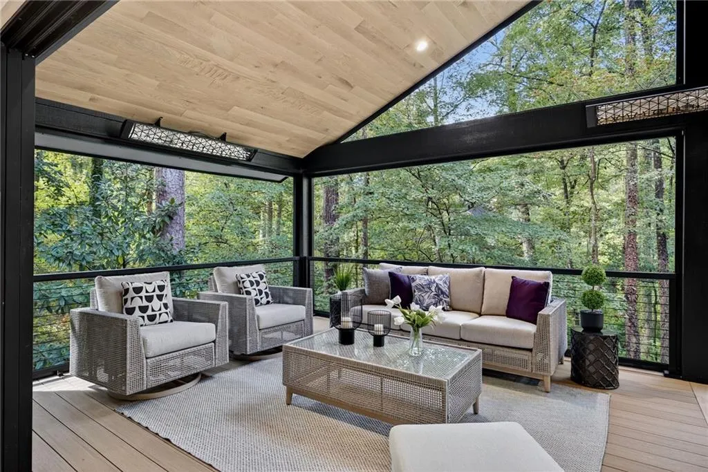 585 Amberidge Trail, Atlanta, Georgia 30328, 6 Bedrooms Bedrooms, ,5 BathroomsBathrooms,Residential,For Sale,585 Amberidge Trail,7663088