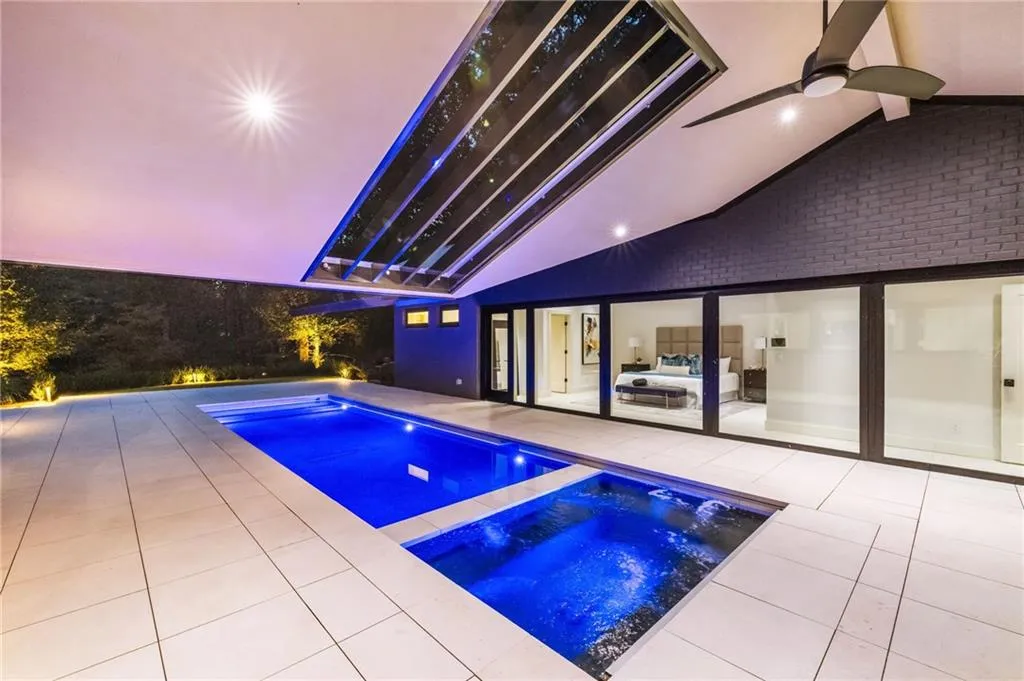 585 Amberidge Trail, Atlanta, Georgia 30328, 6 Bedrooms Bedrooms, ,5 BathroomsBathrooms,Residential,For Sale,585 Amberidge Trail,7663088