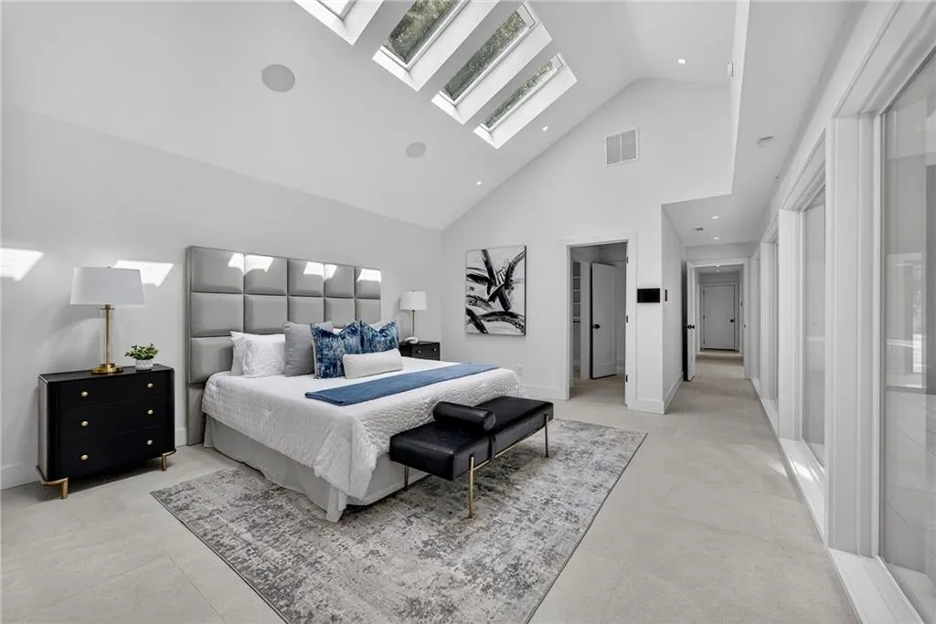 585 Amberidge Trail, Atlanta, Georgia 30328, 6 Bedrooms Bedrooms, ,5 BathroomsBathrooms,Residential,For Sale,585 Amberidge Trail,7663088