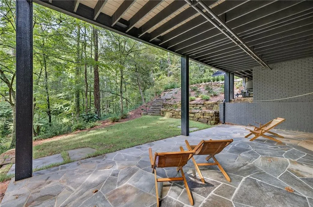585 Amberidge Trail, Atlanta, Georgia 30328, 6 Bedrooms Bedrooms, ,5 BathroomsBathrooms,Residential,For Sale,585 Amberidge Trail,7663088