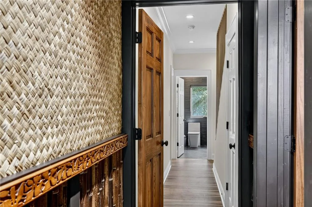 585 Amberidge Trail, Atlanta, Georgia 30328, 6 Bedrooms Bedrooms, ,5 BathroomsBathrooms,Residential,For Sale,585 Amberidge Trail,7663088