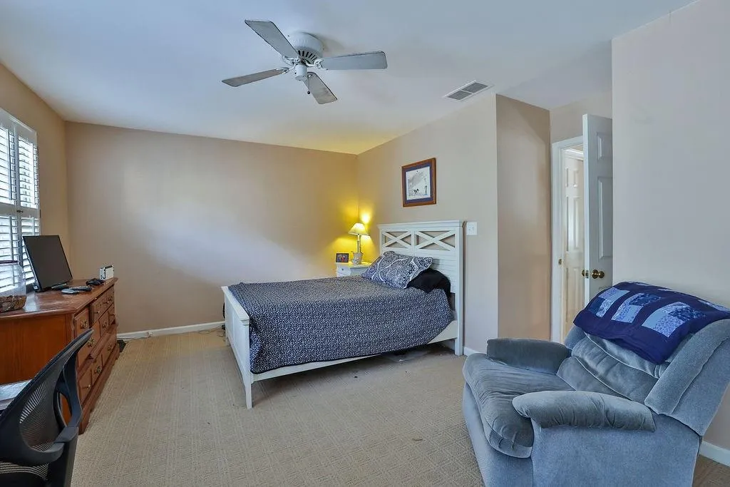 245 Dunwoody Creek Circle, Sandy Springs, Georgia 30350, 2 Bedrooms Bedrooms, ,2 BathroomsBathrooms,Residential,Sold,245 Dunwoody Creek Circle,7136952