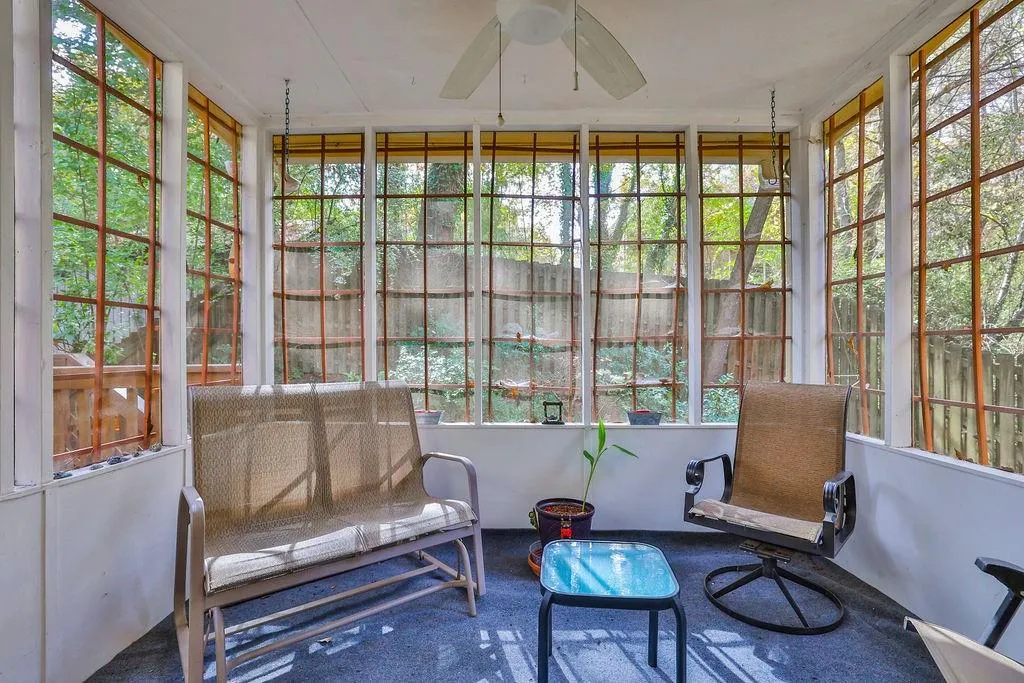 245 Dunwoody Creek Circle, Sandy Springs, Georgia 30350, 2 Bedrooms Bedrooms, ,2 BathroomsBathrooms,Residential,Sold,245 Dunwoody Creek Circle,7136952