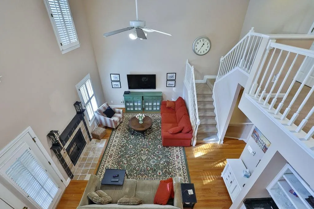 245 Dunwoody Creek Circle, Sandy Springs, Georgia 30350, 2 Bedrooms Bedrooms, ,2 BathroomsBathrooms,Residential,Sold,245 Dunwoody Creek Circle,7136952