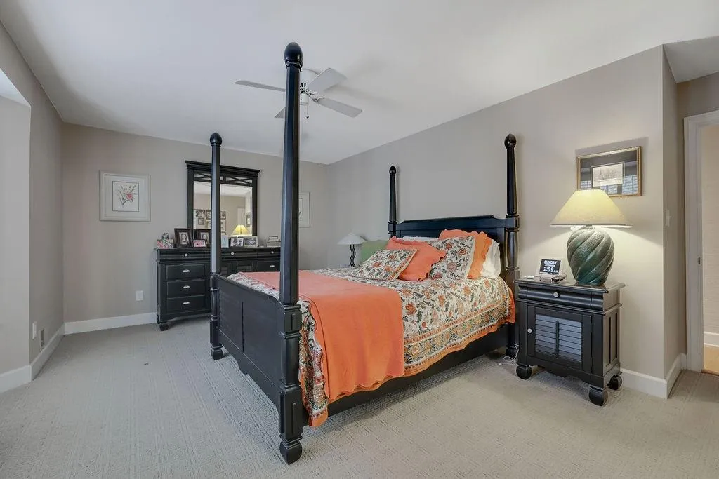 245 Dunwoody Creek Circle, Sandy Springs, Georgia 30350, 2 Bedrooms Bedrooms, ,2 BathroomsBathrooms,Residential,Sold,245 Dunwoody Creek Circle,7136952