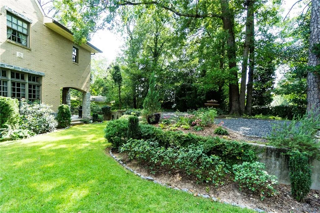 314 Brentwood Drive Ne, Atlanta, Georgia 30305, 5 Bedrooms Bedrooms, ,5 BathroomsBathrooms,Residential,Sold,314 Brentwood Drive Ne,5908064
