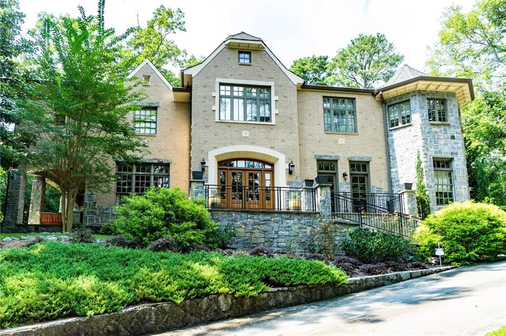 314 Brentwood Drive Ne, Atlanta, Georgia 30305, 5 Bedrooms Bedrooms, ,5 BathroomsBathrooms,Residential,Sold,314 Brentwood Drive Ne,5908064