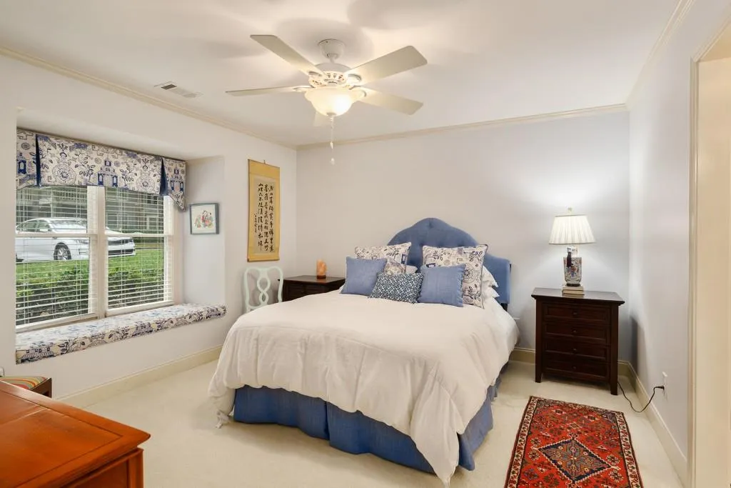300 Bainbridge Drive, Sandy Springs, Georgia 30327, 2 Bedrooms Bedrooms, ,2 BathroomsBathrooms,Residential,Sold,300 Bainbridge Drive,6796258