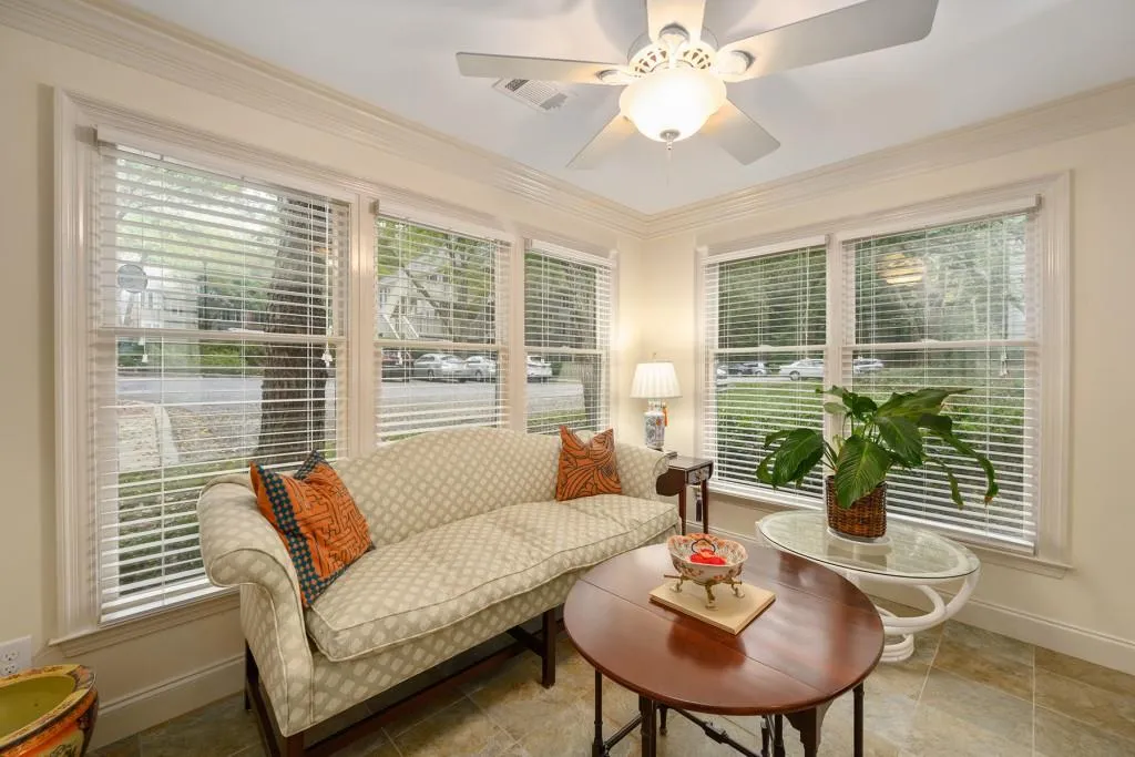 300 Bainbridge Drive, Sandy Springs, Georgia 30327, 2 Bedrooms Bedrooms, ,2 BathroomsBathrooms,Residential,Sold,300 Bainbridge Drive,6796258