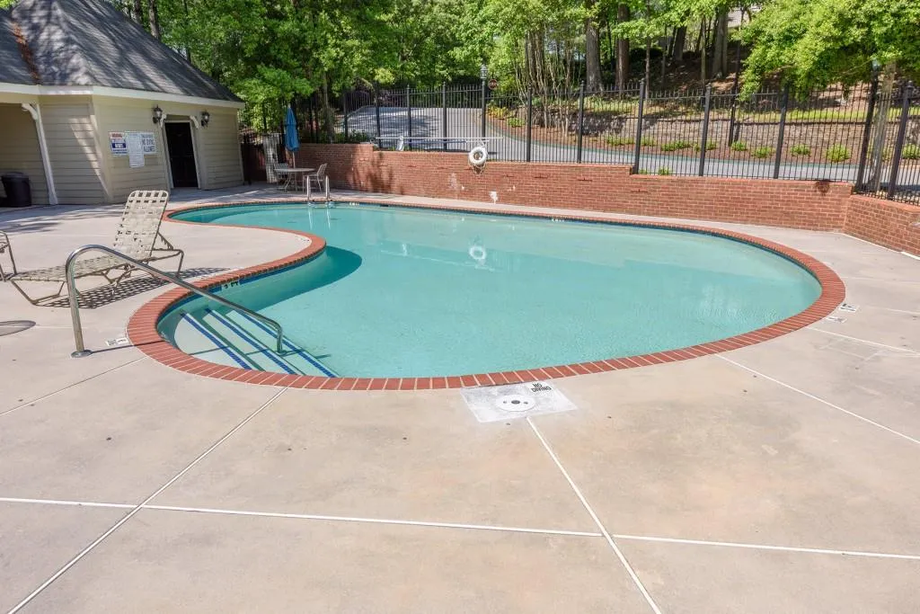 300 Bainbridge Drive, Sandy Springs, Georgia 30327, 2 Bedrooms Bedrooms, ,2 BathroomsBathrooms,Residential,Sold,300 Bainbridge Drive,6796258