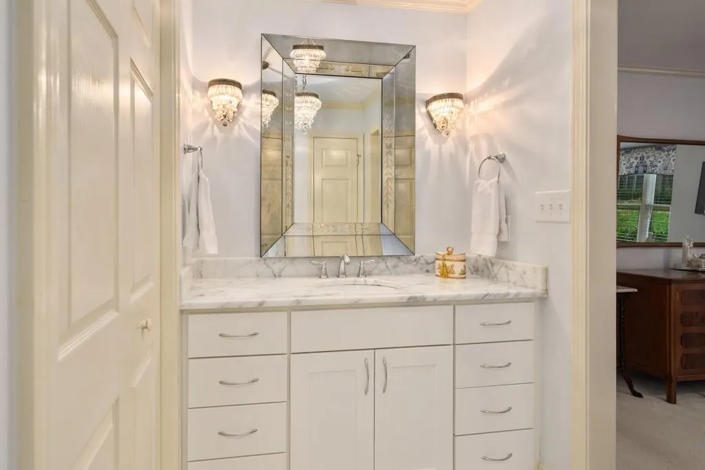 300 Bainbridge Drive, Sandy Springs, Georgia 30327, 2 Bedrooms Bedrooms, ,2 BathroomsBathrooms,Residential,Sold,300 Bainbridge Drive,6796258