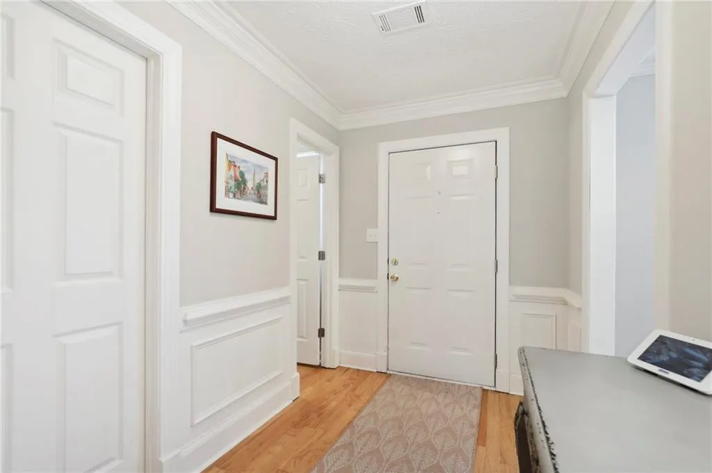 7921 Briar Villa Place, Sandy Springs, Georgia 30350, 3 Bedrooms Bedrooms, ,2 BathroomsBathrooms,Residential,Sold,7921 Briar Villa Place,7087400 7921 Briar Villa Place, Sandy Springs, Georgia 30350, 3 Bedrooms Bedrooms, ,2 BathroomsBathrooms,Residential,Sold,7921 Briar Villa Place,7087400