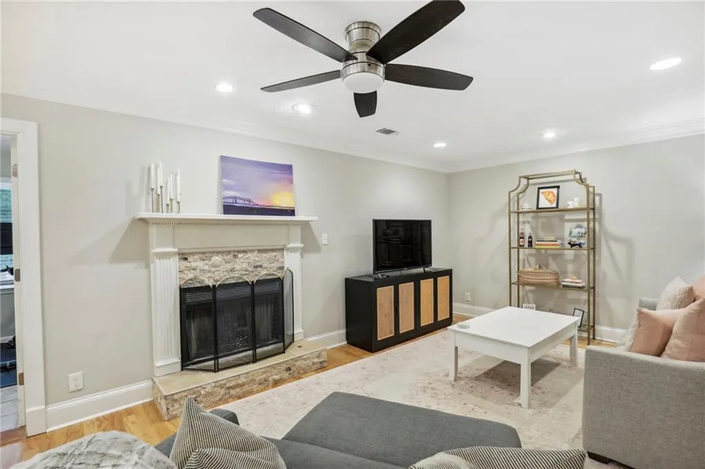 7921 Briar Villa Place, Sandy Springs, Georgia 30350, 3 Bedrooms Bedrooms, ,2 BathroomsBathrooms,Residential,Sold,7921 Briar Villa Place,7087400 7921 Briar Villa Place, Sandy Springs, Georgia 30350, 3 Bedrooms Bedrooms, ,2 BathroomsBathrooms,Residential,Sold,7921 Briar Villa Place,7087400