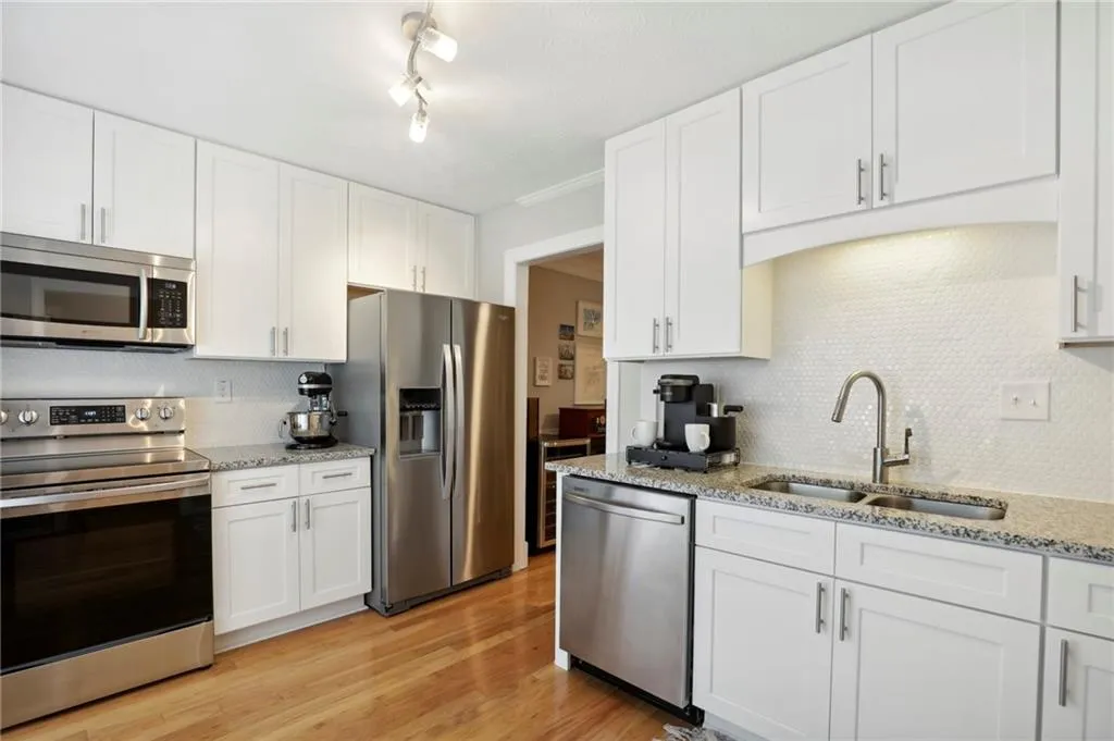 7921 Briar Villa Place, Sandy Springs, Georgia 30350, 3 Bedrooms Bedrooms, ,2 BathroomsBathrooms,Residential,Sold,7921 Briar Villa Place,7087400 7921 Briar Villa Place, Sandy Springs, Georgia 30350, 3 Bedrooms Bedrooms, ,2 BathroomsBathrooms,Residential,Sold,7921 Briar Villa Place,7087400