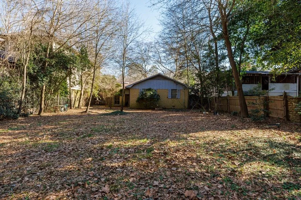 3941 Paces Ferry Drive Se, Atlanta, Georgia 30339, 2 Bedrooms Bedrooms, 0 ,1 BathroomBathrooms,Land,For Sale,3941 Paces Ferry Drive Se,7707502