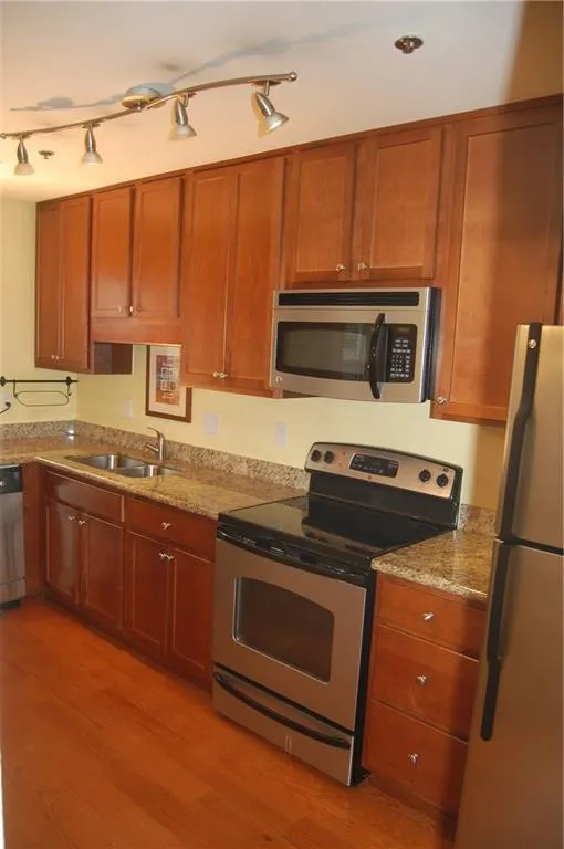 125 N River Drive Unit D, Atlanta, Georgia 30350, 2 Bedrooms Bedrooms, ,2 BathroomsBathrooms,Residential,Sold,125 N River Drive Unit D,5900385